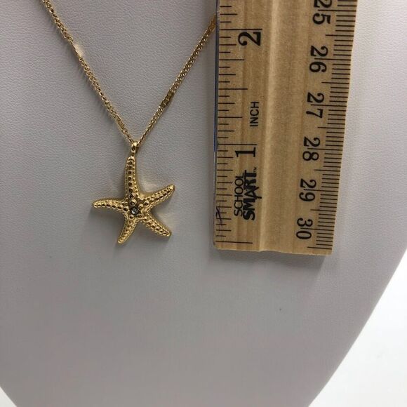 18K Gold Plated Women's Starfish Necklace with Cubic Zirconia Center Waterproof - Picture 12 of 12